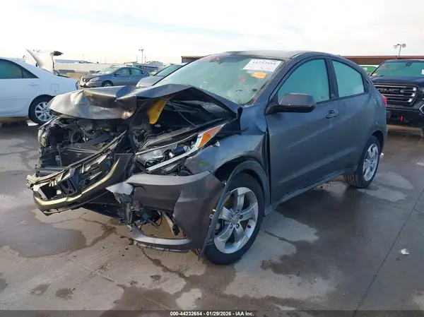3CZRU5H35KG714786 2019 HONDA HR-V - Image 2