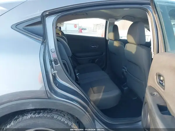 3CZRU5H35KG714786 2019 HONDA HR-V - Image 8