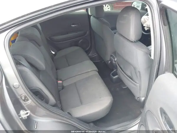 3CZRU5H35KG715064 2019 HONDA HR-V - Image 8