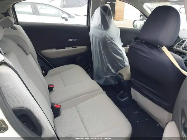 3CZRU5H35KM703031 2019 HONDA HR-V - Image 8