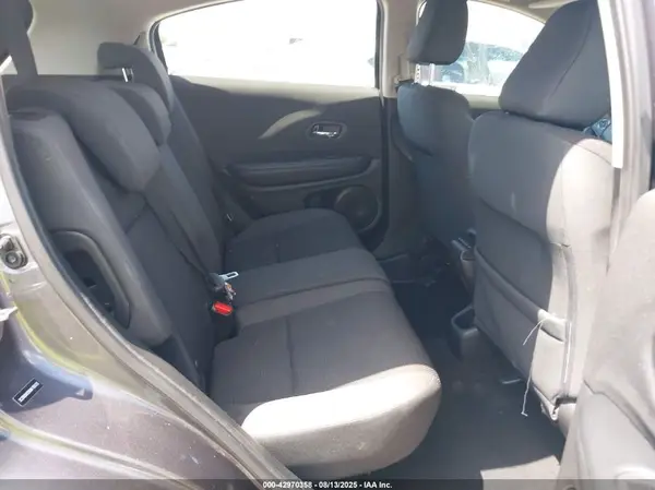 3CZRU5H35KM710173 2019 HONDA HR-V - Image 8