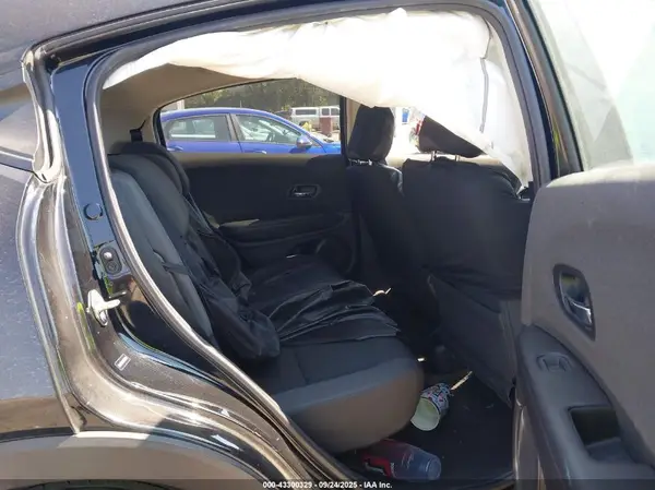 3CZRU5H35KM725210 2019 HONDA HR-V - Image 8