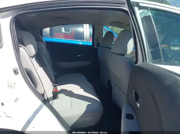 3CZRU5H35KM727247 2019 HONDA HR-V - Image 8