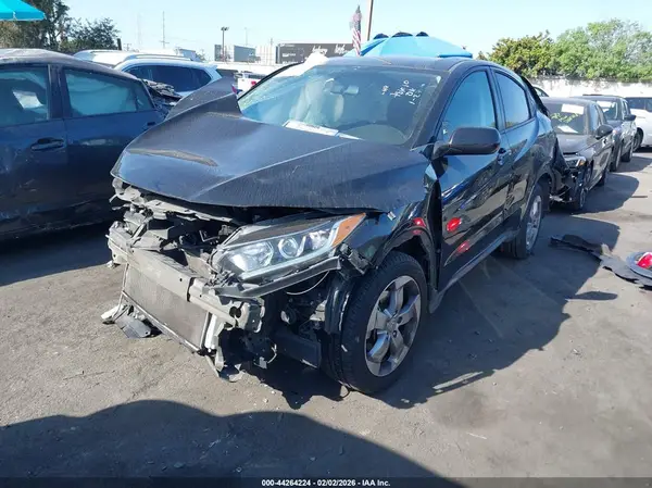 3CZRU5H35LM713821 2020 HONDA HR-V - Image 2