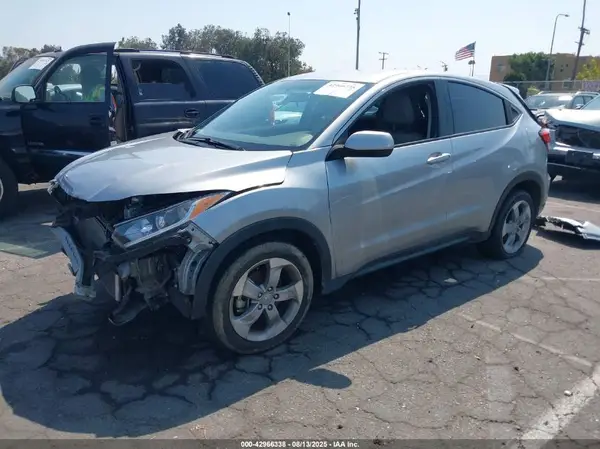 3CZRU5H35LM714676 2020 HONDA HR-V - Image 2