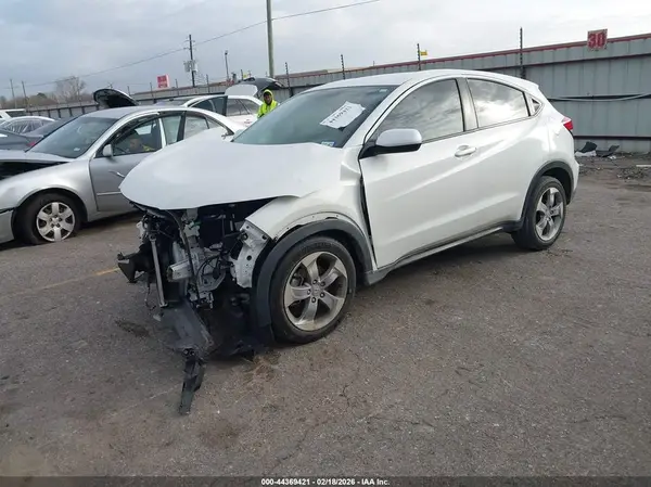 3CZRU5H35MM700522 2021 HONDA HR-V - Image 2