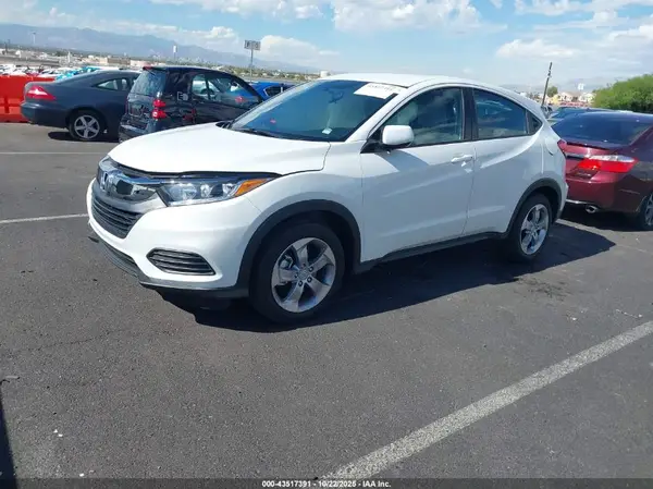 3CZRU5H35MM726036 2021 HONDA HR-V - Image 2