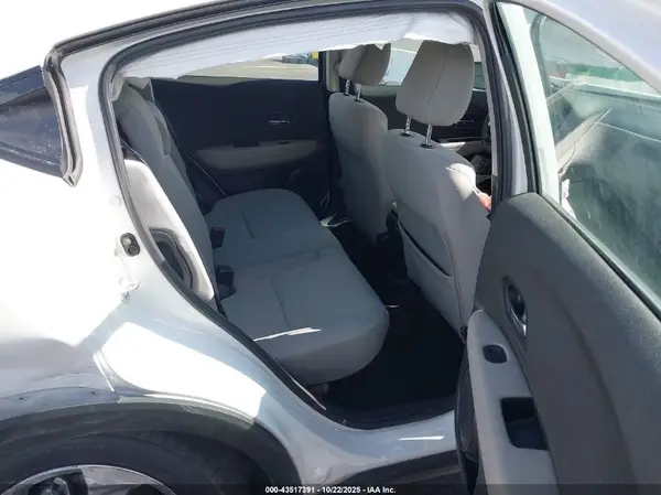 3CZRU5H35MM726036 2021 HONDA HR-V - Image 8