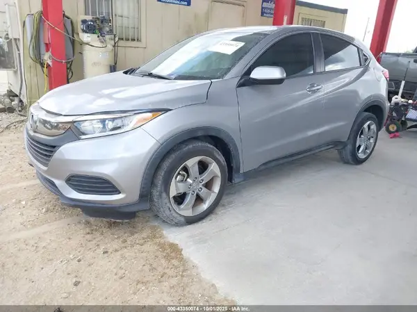 3CZRU5H35MM731477 2021 HONDA HR-V - Image 2