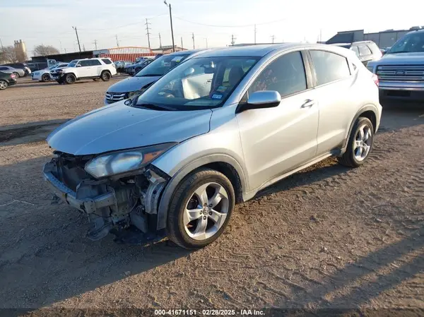3CZRU5H36GM707936 2016 HONDA HR-V - Image 2