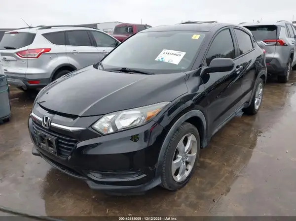 3CZRU5H36GM712084 2016 HONDA HR-V - Image 2