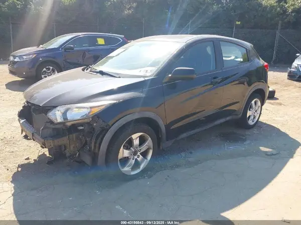 3CZRU5H36GM717415 2016 HONDA HR-V - Image 2