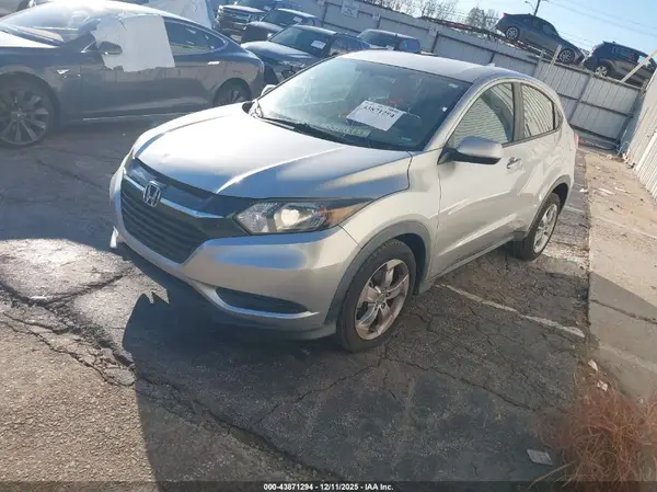 3CZRU5H36GM718614 2016 HONDA HR-V - Image 2