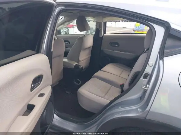3CZRU5H36HG701523 2017 HONDA HR-V - Image 8
