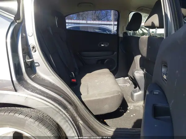 3CZRU5H36HG702073 2017 HONDA HR-V - Image 8