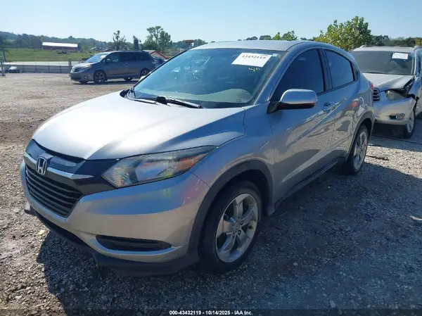 3CZRU5H36HG702851 2017 HONDA HR-V - Image 2