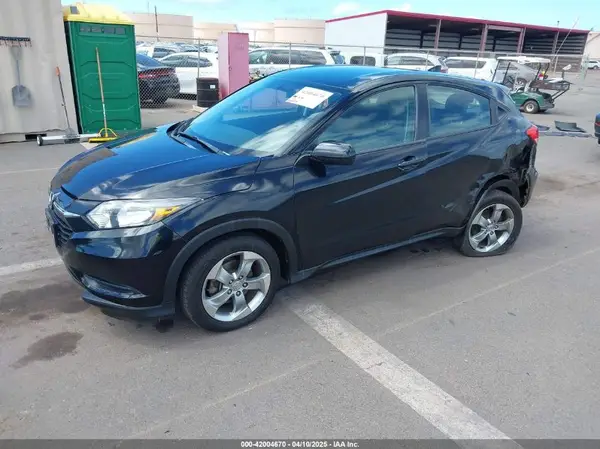 3CZRU5H36HM703404 2017 HONDA HR-V - Image 2