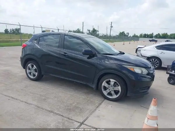 3CZRU5H36HM704097 2017 HONDA HR-V - Image 1