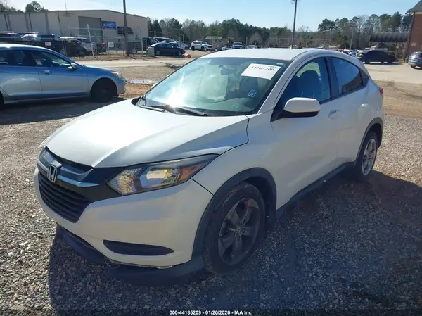 3CZRU5H36HM709252 2017 HONDA HR-V - Image 2