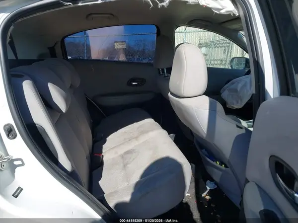 3CZRU5H36HM709252 2017 HONDA HR-V - Image 8