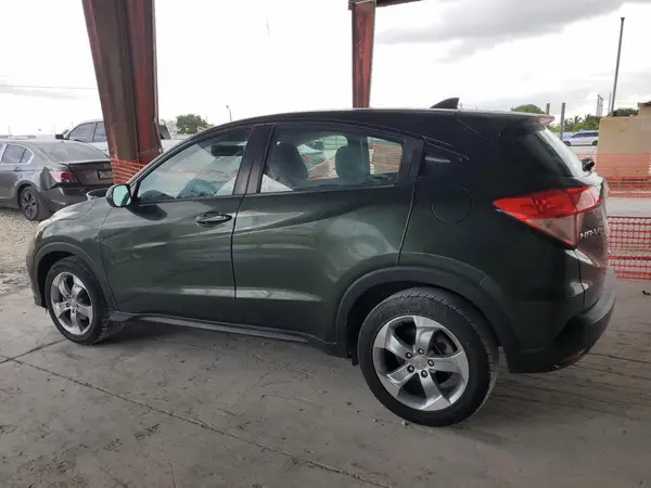 3CZRU5H36HM713060 2017 HONDA HR-V - Image 2