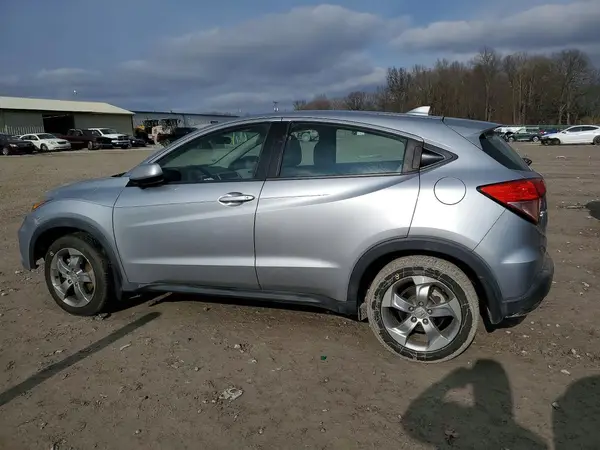 3CZRU5H36HM717321 2017 HONDA HR-V - Image 2