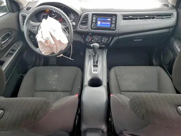 3CZRU5H36HM727931 2017 HONDA HR-V - Image 8