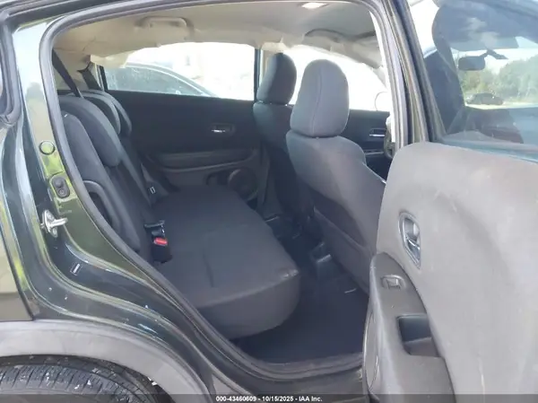 3CZRU5H36HM728318 2017 HONDA HR-V - Image 8