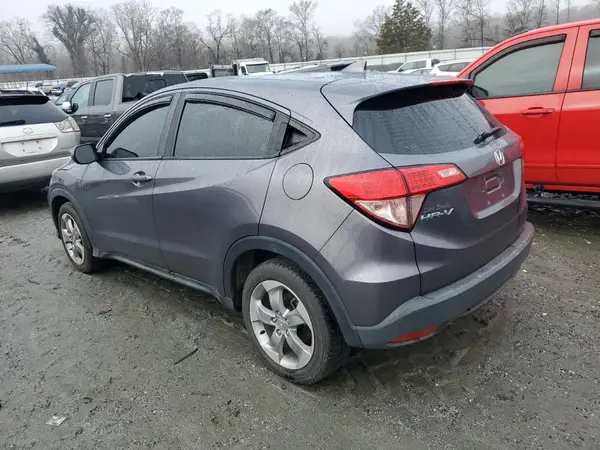 3CZRU5H36JM715297 2018 HONDA HR-V - Image 2