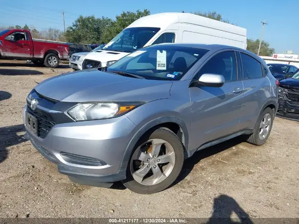3CZRU5H36JM717924 2018 HONDA HR-V - Image 2