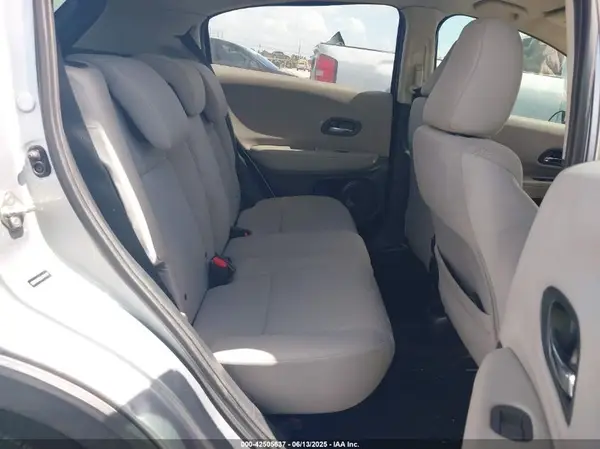 3CZRU5H36JM719107 2018 HONDA HR-V - Image 8