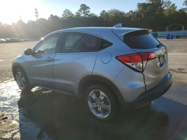 3CZRU5H36KG702257 2019 HONDA HR-V - Image 2