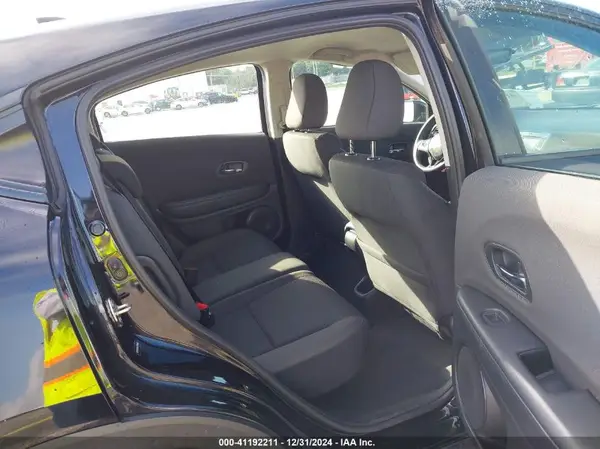 3CZRU5H36KG708883 2019 HONDA HR-V - Image 8