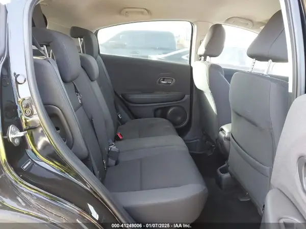3CZRU5H36KG709421 2019 HONDA HR-V - Image 8