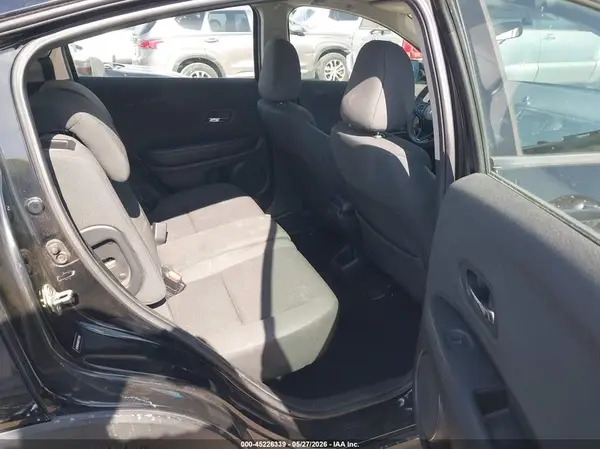 3CZRU5H36KG711203 2019 HONDA HR-V - Image 8