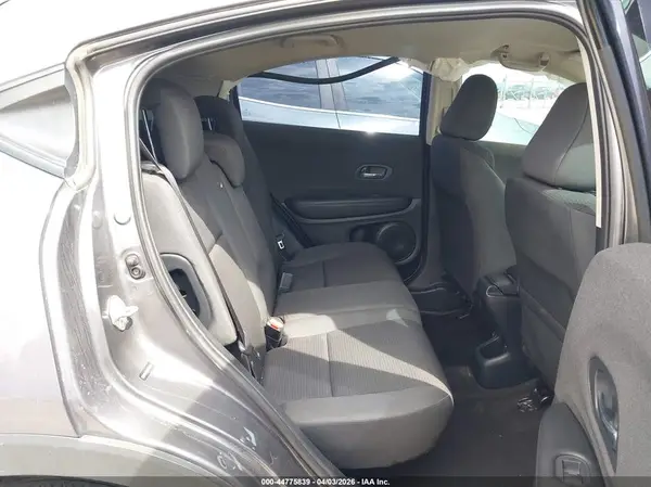 3CZRU5H36KG715672 2019 HONDA HR-V - Image 8