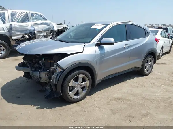 3CZRU5H36KG715820 2019 HONDA HR-V - Image 2