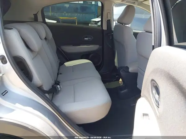 3CZRU5H36KG715820 2019 HONDA HR-V - Image 8