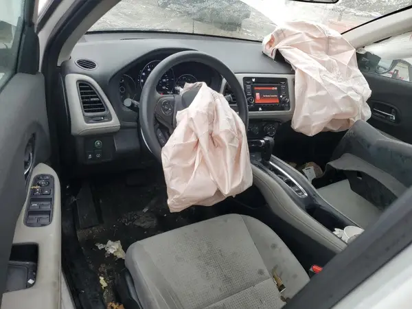 3CZRU5H36KM704317 2019 HONDA HR-V - Image 8