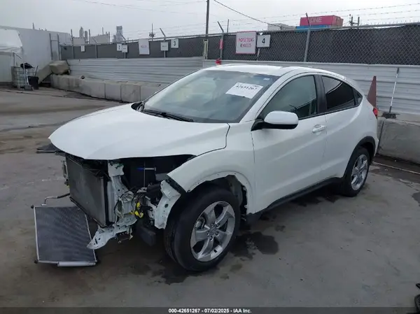 3CZRU5H36MM706037 2021 HONDA HR-V - Image 2