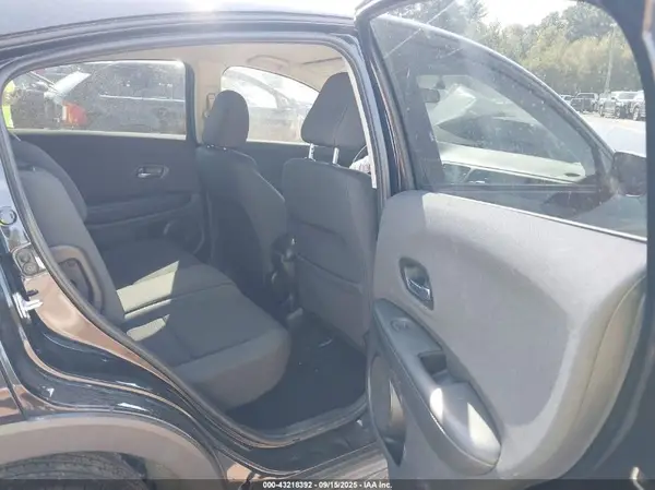 3CZRU5H36MM718057 2021 HONDA HR-V - Image 8