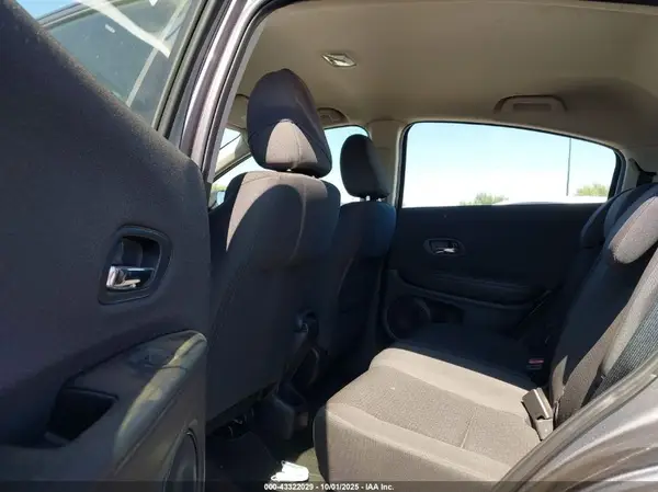 3CZRU5H36MM728300 2021 HONDA HR-V - Image 8