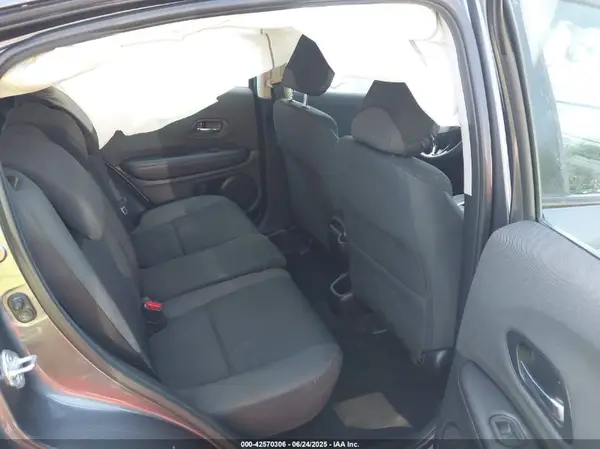 3CZRU5H36MM734923 2021 HONDA HR-V - Image 8
