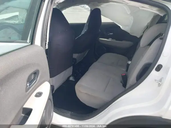 3CZRU5H36NM741856 2022 HONDA HR-V - Image 8