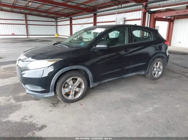 3CZRU5H37GM701756 2016 HONDA HR-V - Image 2
