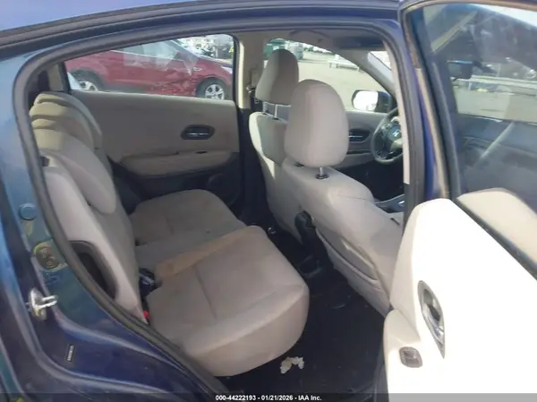 3CZRU5H37GM713275 2016 HONDA HR-V - Image 8