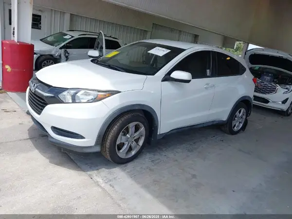 3CZRU5H37GM720890 2016 HONDA HR-V - Image 2