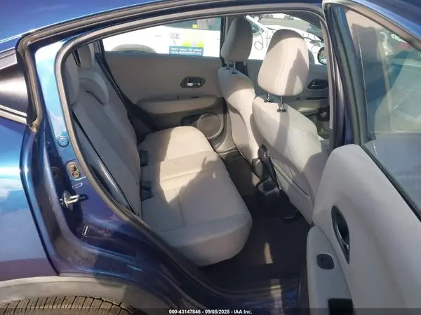 3CZRU5H37GM742565 2016 HONDA HR-V - Image 8