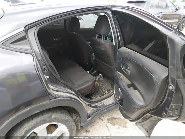 3CZRU5H37GM745725 2016 HONDA HR-V - Image 8