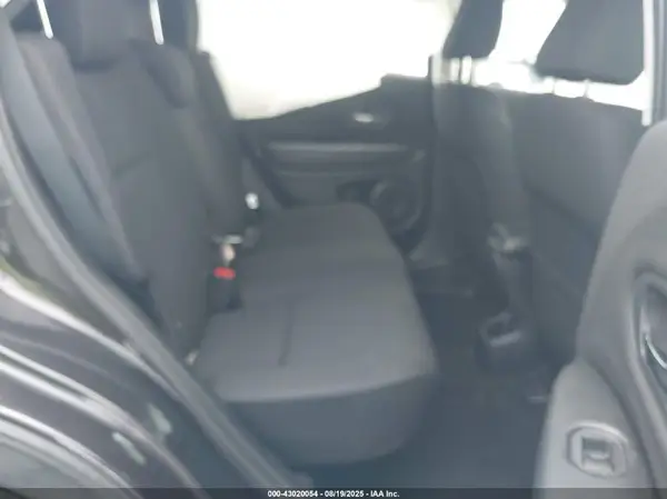 3CZRU5H37HG703751 2017 HONDA HR-V - Image 8